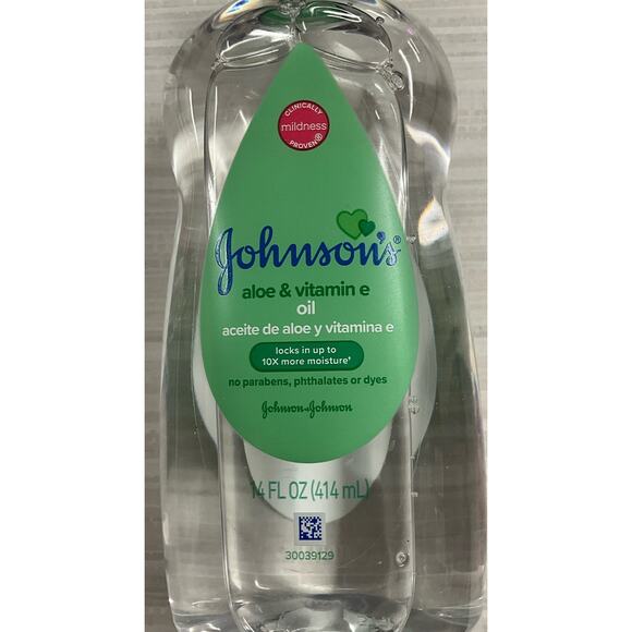 New Sealed Johnson's Aloe & Vitamin E Oil Paraben Dye Free Mild  14FL OZ (414mL) - Picture 3 of 7